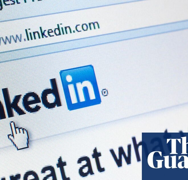 ‘I’ve £90k in student debt – for what?’ Graduates share their job-hunting woes amid the AI fallout | Graduate careers