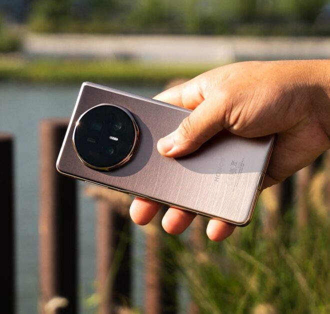 The Honor Magic V5, once again, proves thickness is half the battle