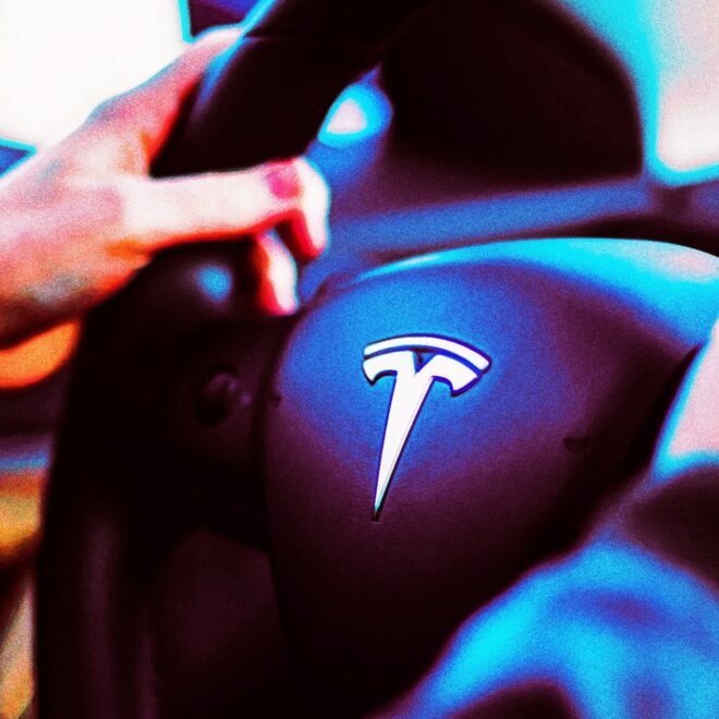 Video Shows Tesla Robotaxi Safety Driver Giving Up, Climbing Into Driver’s Seat