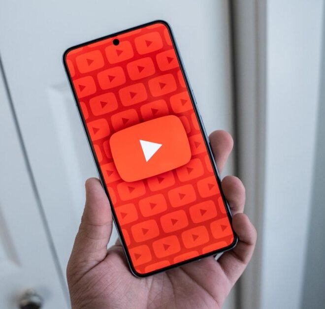 YouTube tests bringing back direct messages