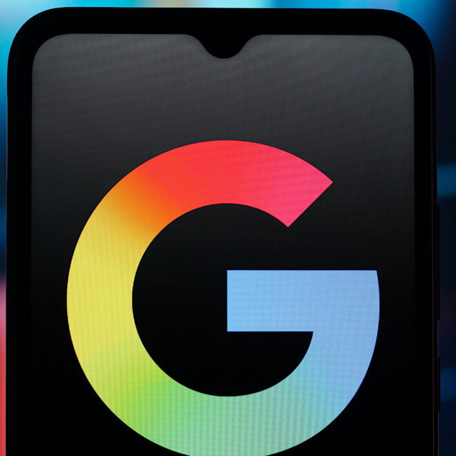 Google Discover Adds Social Media Posts & Follow Buttons