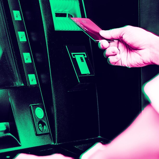 Heroic Gas Station Clerk Realizes Elderly Women Are Being Scammed at the Bitcoin ATM, Unplugs It to Save Them