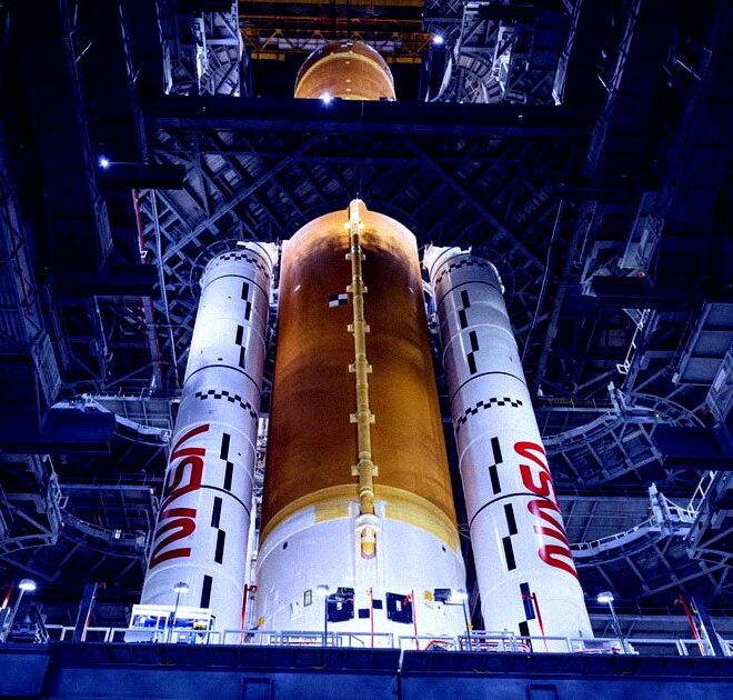 Lawmakers Panic As They Realize China May Beat the US to the Moon