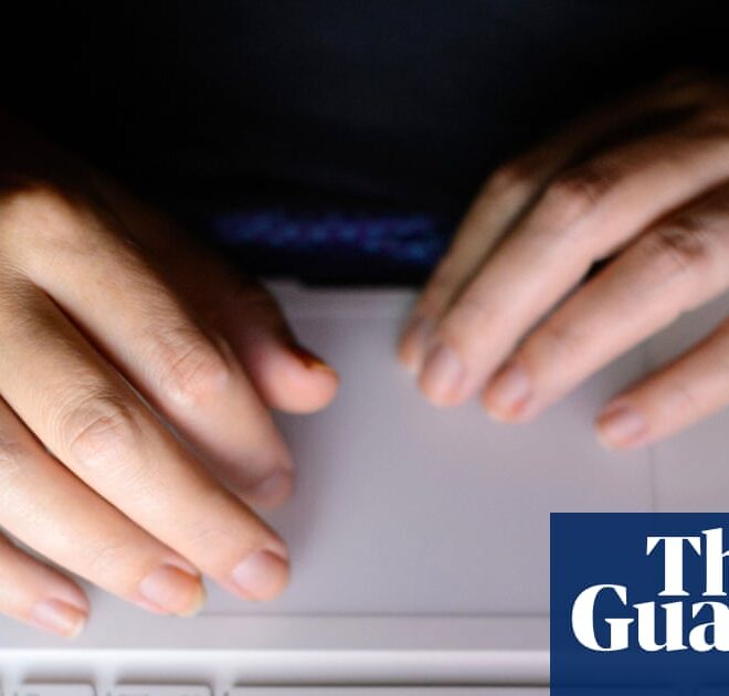 AFP developing AI tool to decode gen Z slang amid warning about ‘crimefluencers’ hunting girls | Australian federal police