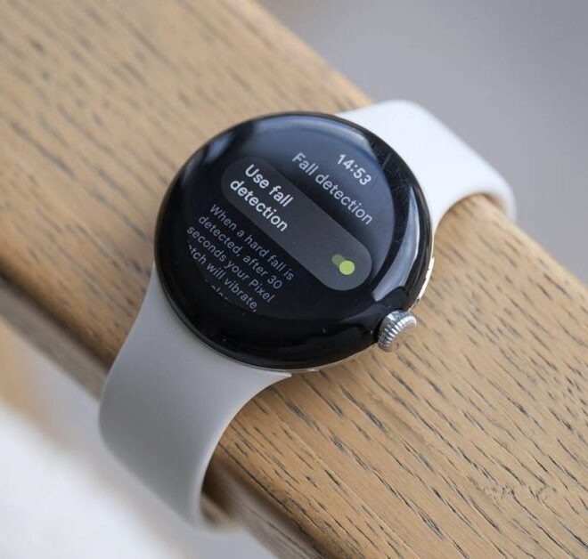 Original Pixel Watch gets October 2025 update, no Wear OS 6