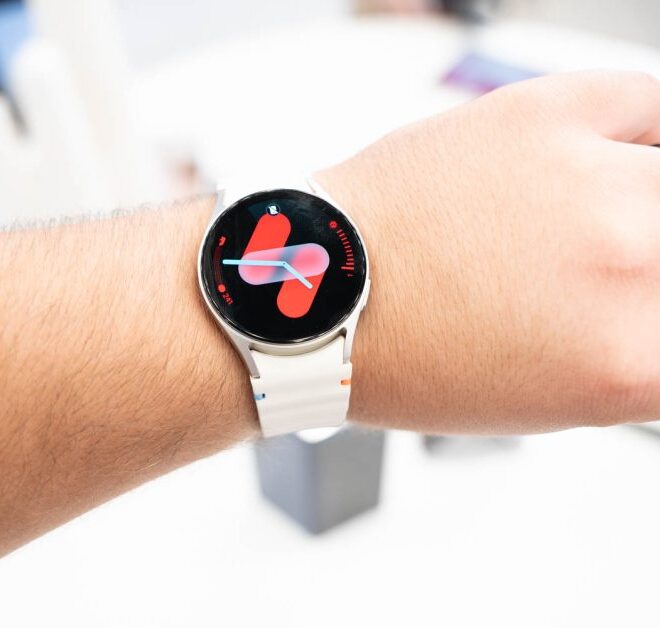 Samsung’s wider Wear OS 6 update starts rolling out to Galaxy Watch 7