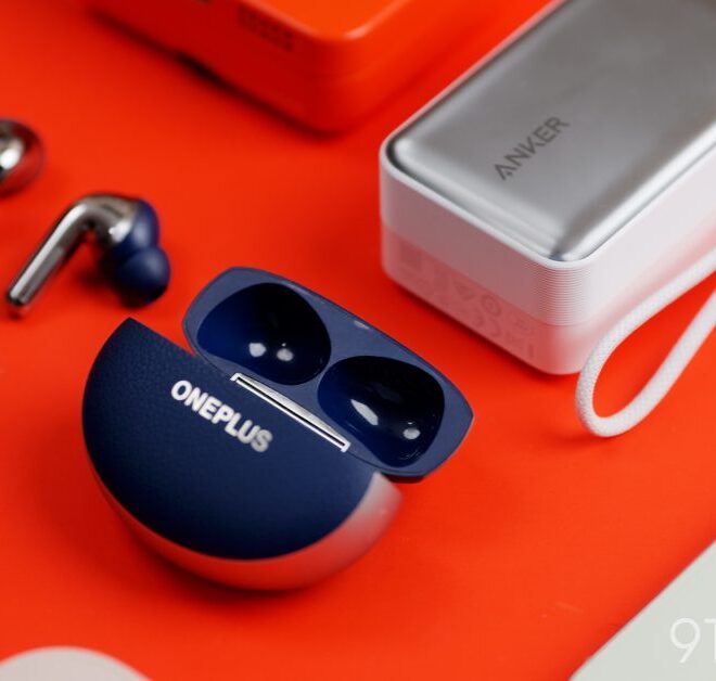 I can’t live without these tech travel accessories [Video]
