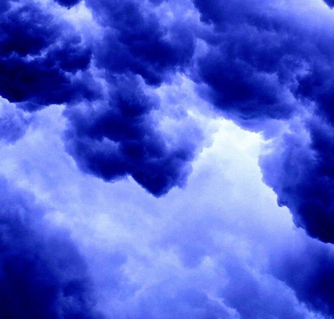 Dark Clouds Suddenly Gathering Over AI Industry