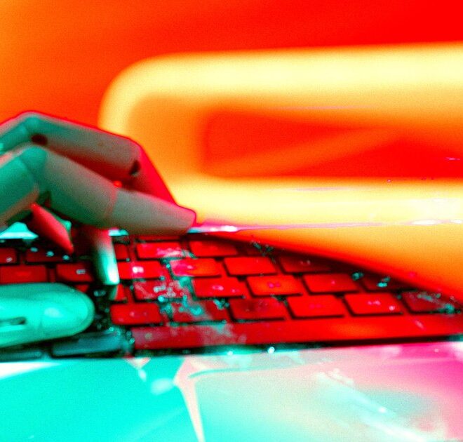 Journalist Caught Publishing Fake Articles Generated by AI