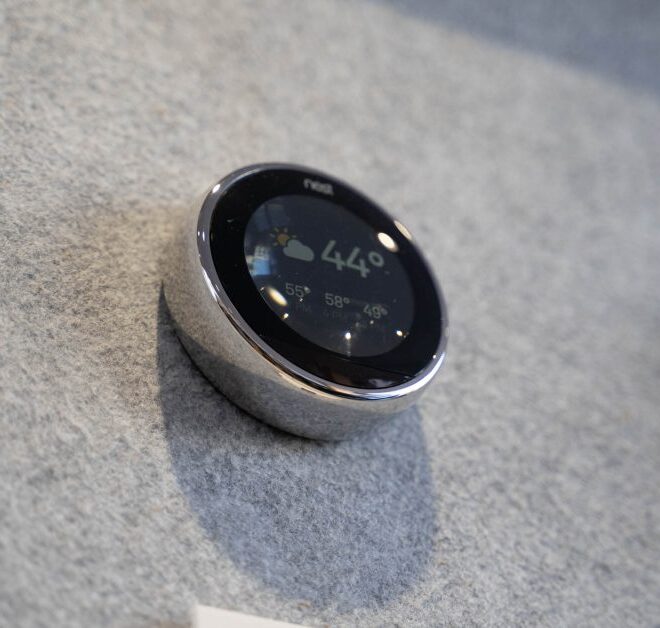 Google killed old Nest Thermostats, but this project revives them