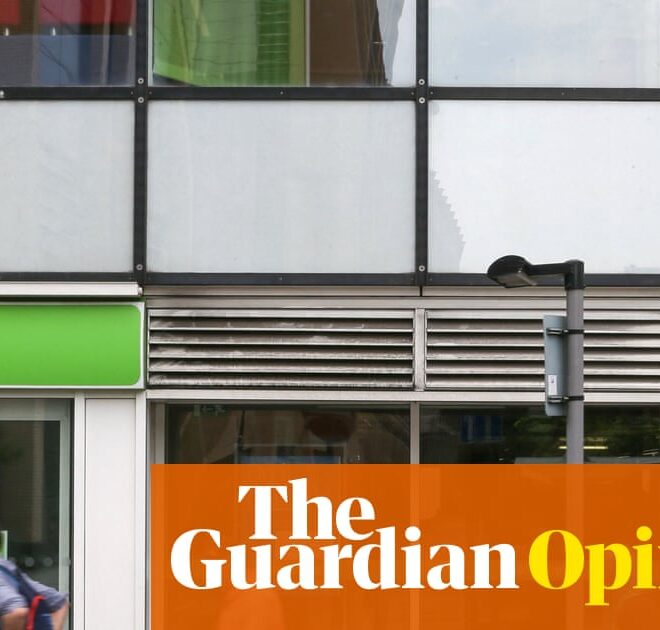 Ghost jobs, robot gatekeepers and AI interviewers: let me tell you about the bleak new age of job hunting | Eleanor Margolis