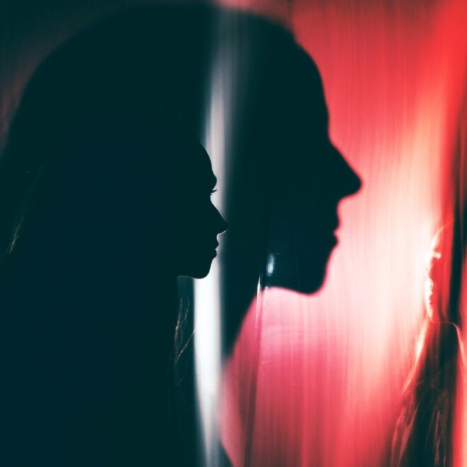 Woman Suffers AI Psychosis After Obsessively Generating AI Images of Herself