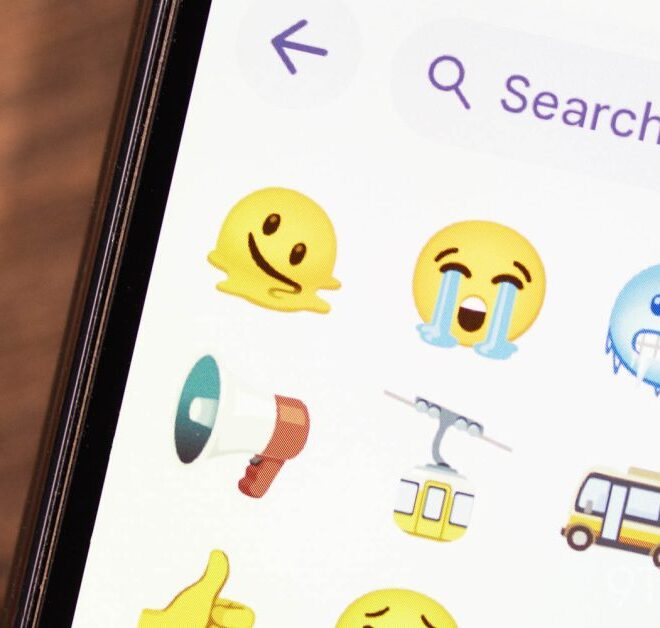 Google Pixel tweaks emoji designs to better match iPhone [Gallery]