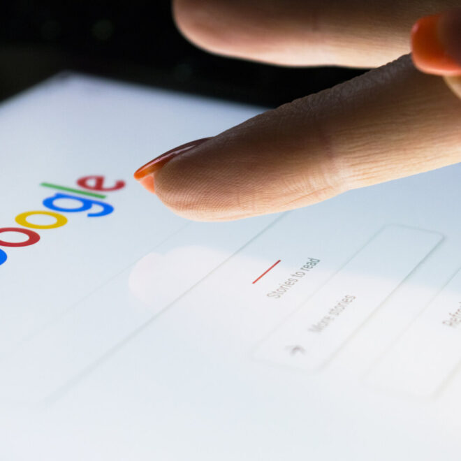 Google tests blue Send button that replaces AI Mode in the search box