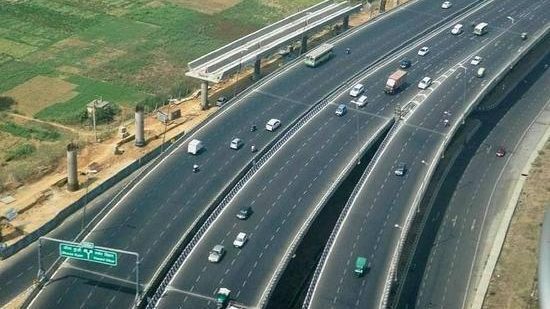 NHAI Asks TRAI to Improve Highway Mobile Coverage