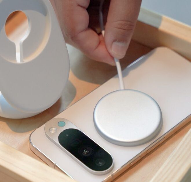 Google’s Pixelsnap Chargers will get firmware updates
