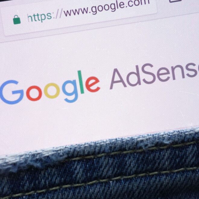 AdSense publishers report sudden revenue plunge — again