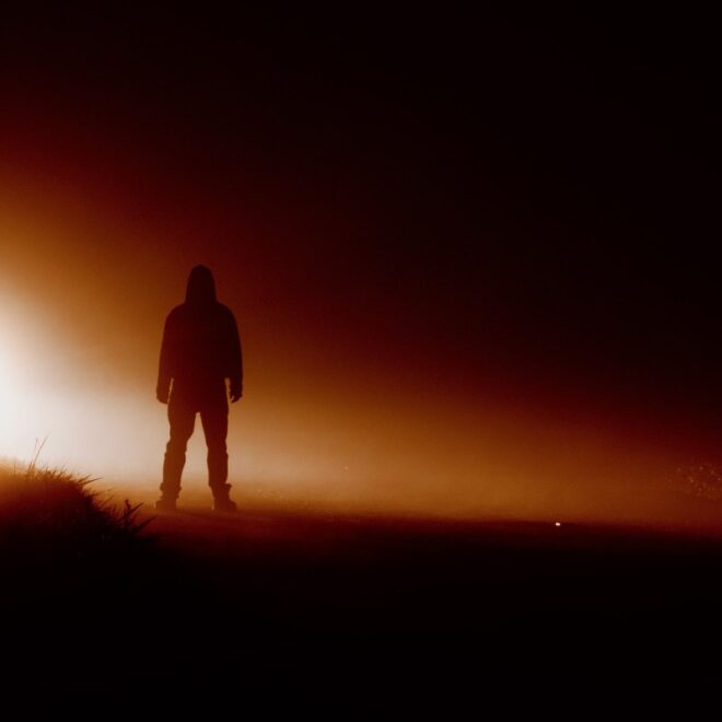 A Man Bought Meta’s AI Glasses, and Ended Up Wandering the Desert in Search of Aliens
