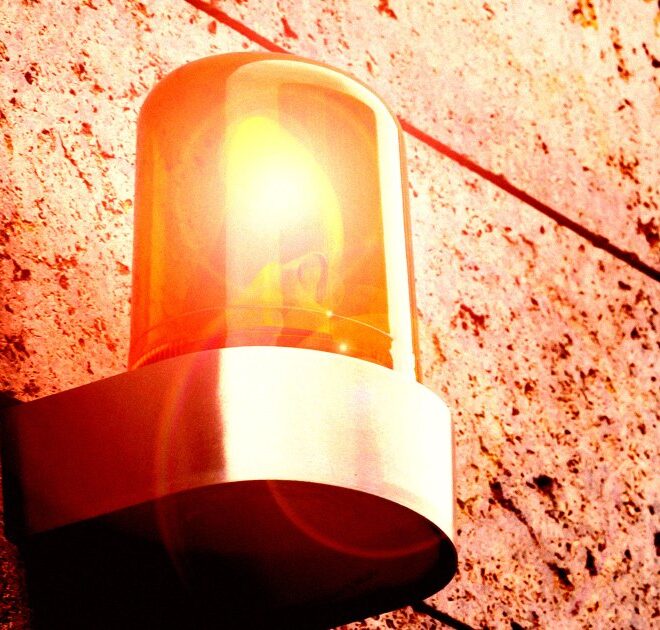 Blinking New Warning Sign Appears for AI Industry