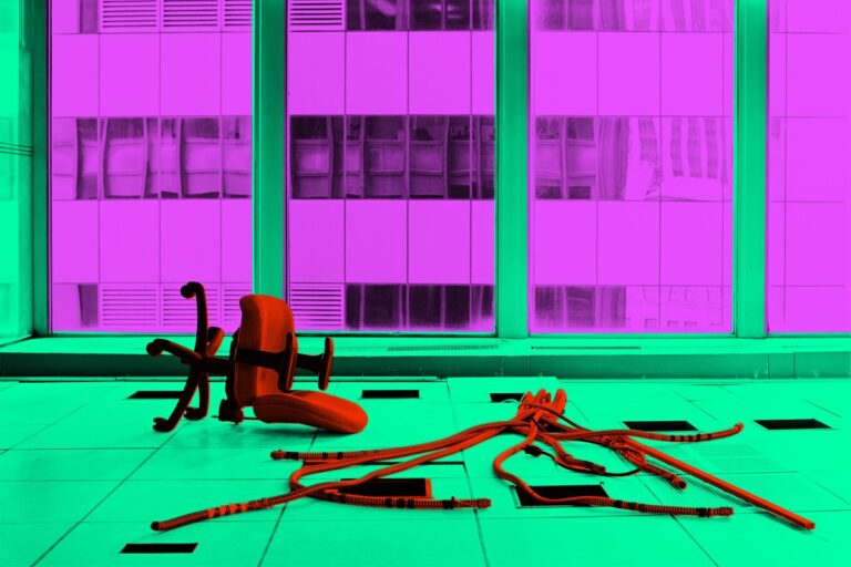Corporate Adviser Says the Ideal Number of Human Employees at a Company Is Zero