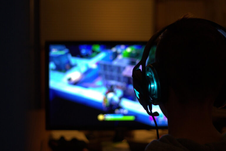No Mandatory Registration for Social Games