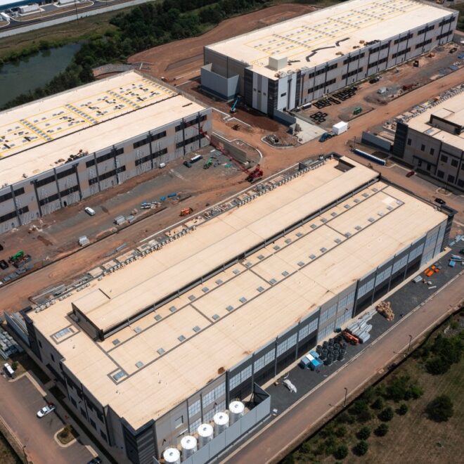 In Irony-Soaked Incident, Amazon Data Center Shuts Down Due to High Temperatures
