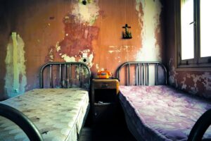 Tripadvisor’s AI Is Telling Vacationers That Gruesome Horror Grottos Are Wonderful Holiday Retreats