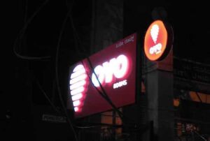 OYO Flags Zostel Dispute as Business Risk in IPO Filing